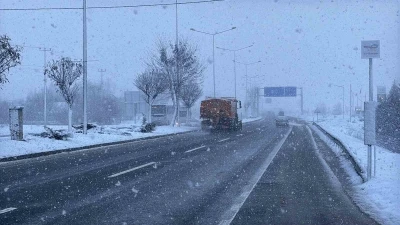 Bolu&rsquo;da kar yağışı etkili oluyor
