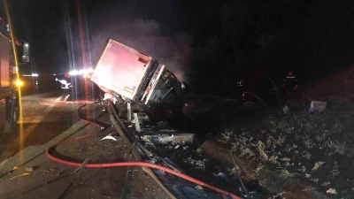 Bolu’da kaza yapan tır alev alev yandı
