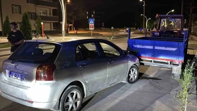 Bolu&rsquo;da kontrolden &ccedil;ıkan otomobil r&ouml;morka &ccedil;arptı

