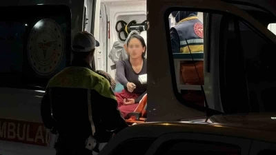 Bolu&rsquo;da otomobille &ccedil;arpışan motosiklet s&uuml;r&uuml;c&uuml;s&uuml; yaralandı
