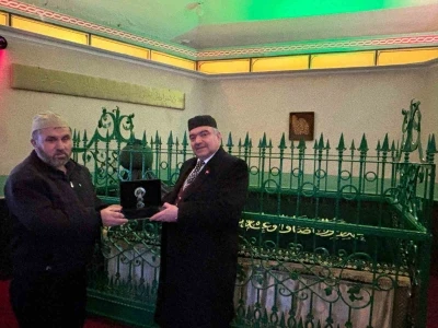 Bolu&rsquo;da Seyyid &Uuml;mmi Kemal T&uuml;rbesi&rsquo;ne Sakal-ı Şerif bağışlandı
