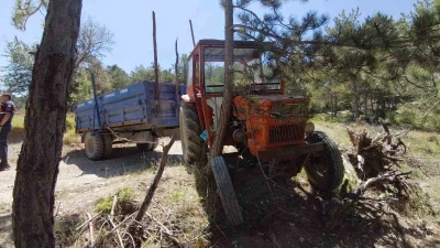 Bolu&rsquo;da trakt&ouml;rden d&uuml;şen 2 kişi yaralandı

