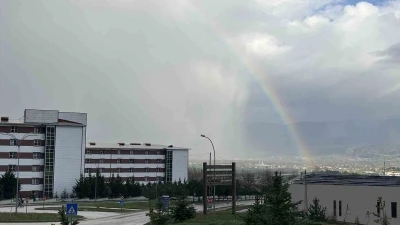 Bolu&rsquo;da yağmur sonrası g&ouml;kkuşağı ş&ouml;leni
