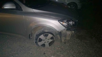 Bolu&rsquo;da y&ouml;n levhasına &ccedil;arpıp ka&ccedil;an alkoll&uuml; s&uuml;r&uuml;c&uuml; kamerada bulundu
