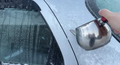 Bolu eksi 16 dereceyle buz kesti, ara&ccedil;ların kapıları dondu
