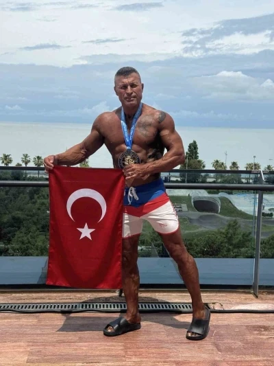 Bolu İl Emniyet M&uuml;d&uuml;r Yardımcısı T&uuml;rker Uygur, D&uuml;nya şampiyonu oldu
