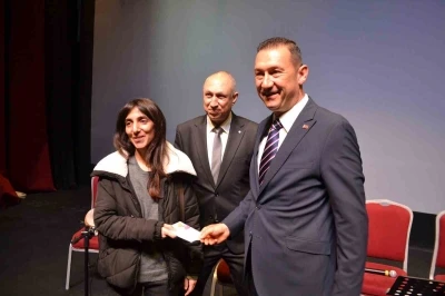 Bor&rsquo;da &lsquo;İyileştiren K&uuml;t&uuml;phane&rsquo; temasıyla K&uuml;t&uuml;phane Haftası kutlandı
