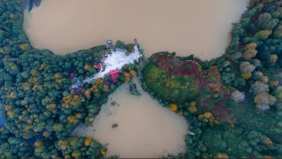 Borçka Karagöl’e en çok sonbahar renkleri yakışıyor
