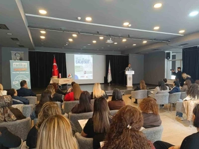 Bornova&rsquo;da eğitim &ccedil;alıştayı
