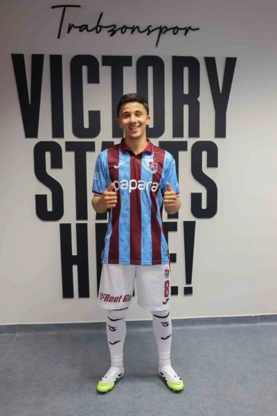 Bouchouari: &quot;Bir futbolcunun yaşayabileceği en güzel şey futbol oynamaktır&quot;
