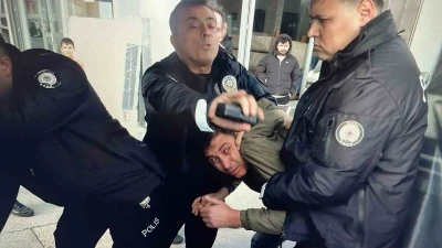 Bozbey&rsquo;e saldırı girişiminde bulunan 2 kişi adli kontrol şartıyla serbest bırakıldı
