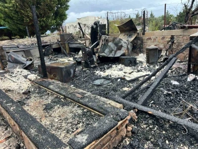 Bozcaada’da çıkan yangında otel kullanılamaz hale geldi
