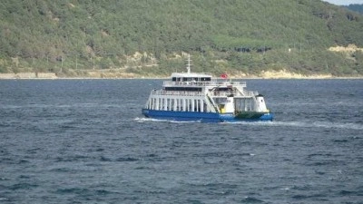 Bozcaada ve G&ouml;k&ccedil;eada feribot seferlerine fırtına engeli