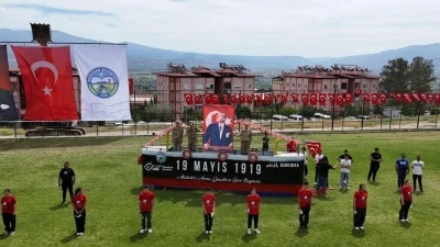 Bozdoğan&rsquo;da 19 Mayıs coşkusu stadyumu doldurdu
