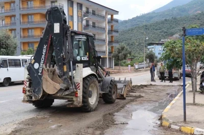 Bozdoğan&rsquo;da yağışın izleri siliniyor
