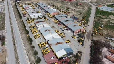 Bozkırın sarı devleri hasat i&ccedil;in bakıma alındı

