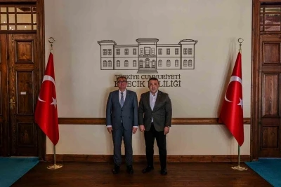 Boz&uuml;y&uuml;k Kaymakamı Dr. Ahmet Naci Helvacı g&ouml;reve başladı
