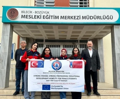 Boz&uuml;y&uuml;k&rsquo;ten Avrupa&rsquo;ya mesleki yolculuk, &ouml;ğrenciler Bremen&rsquo;e uğurlandı
