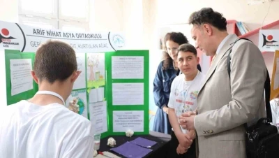 Boz&uuml;y&uuml;k T&Uuml;BİTAK 4006-B bilim fuarı a&ccedil;ıldı
