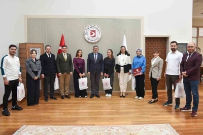 BŞE&Uuml;&rsquo;de 62. K&uuml;t&uuml;phane Haftası t&ouml;reninde &ouml;d&uuml;ller sahiplerini buldu
