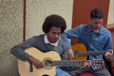 BŞE&Uuml;&rsquo;de gitar ve bağlama kursları devam ediyor
