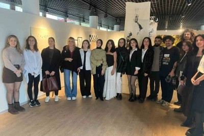 BŞE&Uuml;&rsquo;l&uuml; gen&ccedil; sanat&ccedil;ılar İstanbul&rsquo;daki prestijli sergide
