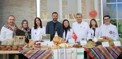 BŞEÜ öğrencileri Bilecik ürünlerini tanıttı
