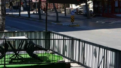Bu kavşağa giren s&uuml;r&uuml;c&uuml;ler kaza sonucu ya sanayiye ya da hastaneye gidiyor
