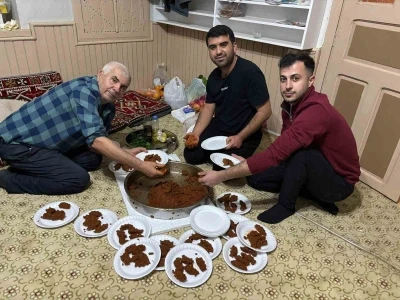 Bu k&ouml;yde gelenekler halen yaşatılıyor
