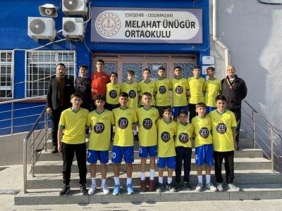 Bu okul futbol branşında üst üste 10 yıldır şampiyon
