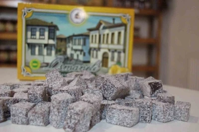 Bu tesiste g&uuml;nde 10 bin adet ayva ve nar lokumu &uuml;retiliyor
