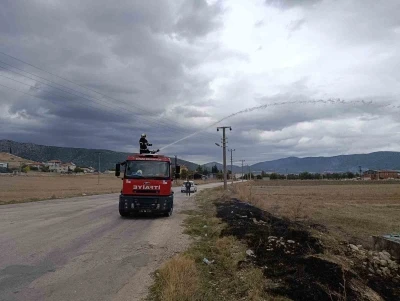 Bucak’ta arazi yangını
