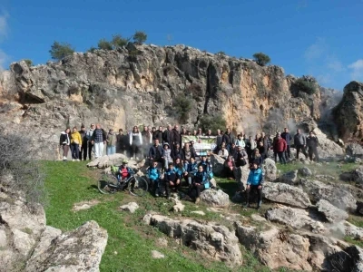 Buharkentliler &lsquo;doğa ve tarih&rsquo; i&ccedil;in y&uuml;r&uuml;d&uuml;
