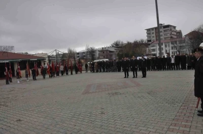 Bulanık&rsquo;ta 18 Mart Şehitleri Anma G&uuml;n&uuml; ve &Ccedil;anakkale Deniz Zaferi&rsquo;nin 111&rsquo;inci yılı kutlandı
