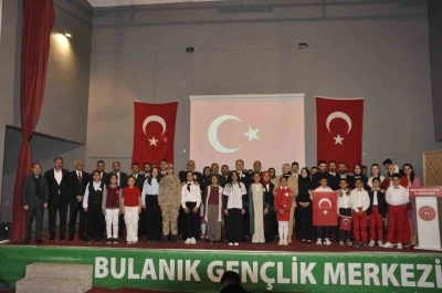 Bulanık&rsquo;ta 23 Nisan Ulusal Egemenlik ve &Ccedil;ocuk Bayramı kutlandı
