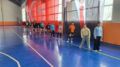 Bulanık&rsquo;ta gen&ccedil;ler spora kazandırılıyor
