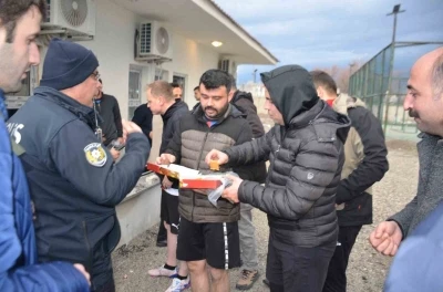 Bulanık&rsquo;ta protokol ve polis sahada buluştu
