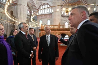 Bulgaristan İ&ccedil;işleri Bakanı Emil Dachev Selimiye Camii&rsquo;ne hayran kaldı
