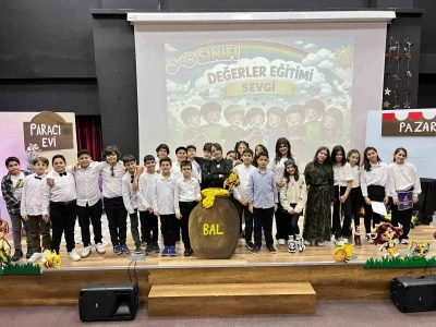 Bulut Başarı Koleji&rsquo;nde değerler sahneye taşındı
