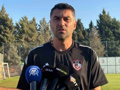 Burak Yılmaz: &quot;Trabzon’da futbol oynayarak galip gelmek istiyoruz, defans yaparak oradan çıkamayız&quot;
