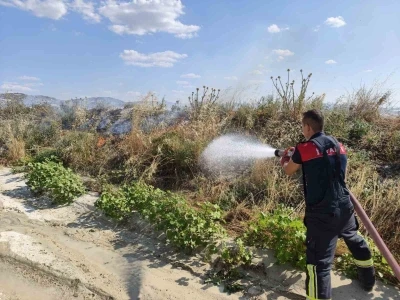 Burdur&rsquo;da arazi yangınında 20 dekarlık alan k&uuml;l oldu
