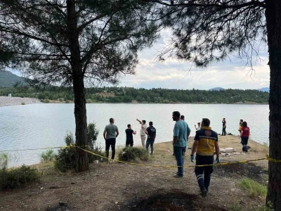 Burdur&rsquo;da baraja giren gen&ccedil; kayboldu
