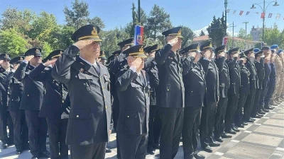 Burdur&rsquo;da jandarmanın 187&rsquo;nci kuruluş yıld&ouml;n&uuml;m&uuml; kutlandı
