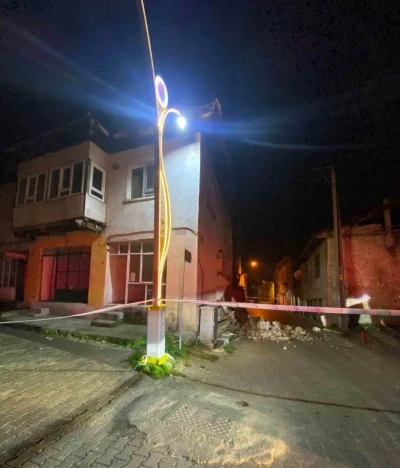 Burdur&rsquo;da kerpi&ccedil; evin duvarı &ccedil;&ouml;kt&uuml;
