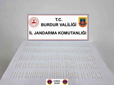 Burdur’da piyasa değeri 60 milyon lira olan 201 tüp kobra zehri ele geçirildi

