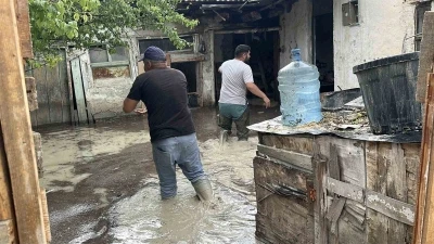 Burdur&rsquo;da sağanak sonrası bazı evleri su bastı

