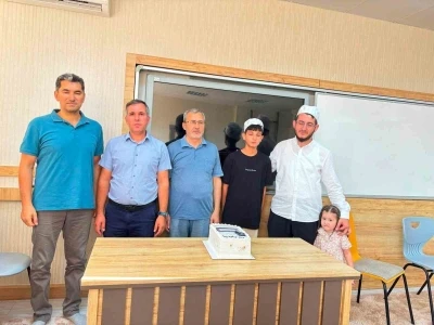 Burhaniye&rsquo;de İmam Hatip Ortaokulu Kur&rsquo;an Kursu ilk meyvesini verdi.
