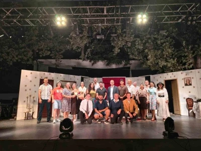 Burhaniye&rsquo;de Kitap Fuarında tiyatro coşkusu
