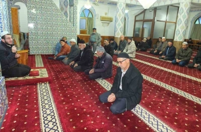 Burhaniye&rsquo;de sabah namazı buluşması B&ouml;rezli Camiinde yapıldı
