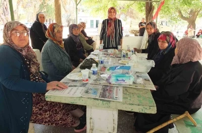 Burhaniye&rsquo;de Sinan Dede T&uuml;rbesi binlerce kişinin ziyaret yeri oldu
